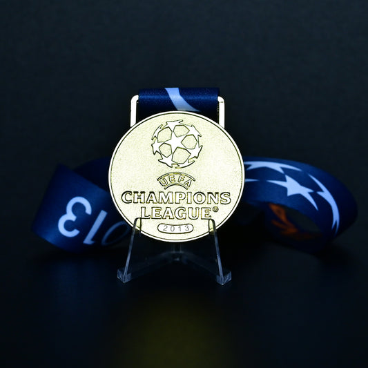 2013 UEFA Champions League Medal Front View, Bayern Munich Champion Gold Alloy Medal with UCL Logo, London Wembley Stadium Final Collectible