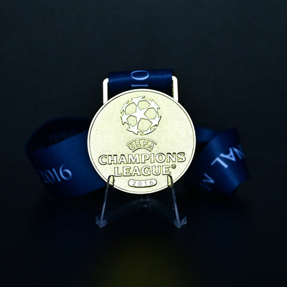 2016 UEFA Champions League Medal Front View, Real Madrid Champion Gold Alloy Medal with UCL Logo, Milan San Siro Stadium Final Collectible