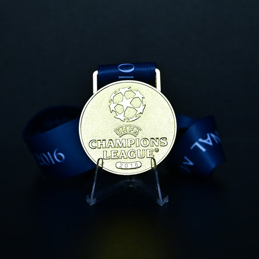 2016 UEFA Champions League Medal Front View, Real Madrid Champion Gold Alloy Medal with UCL Logo, Milan San Siro Stadium Final Collectible