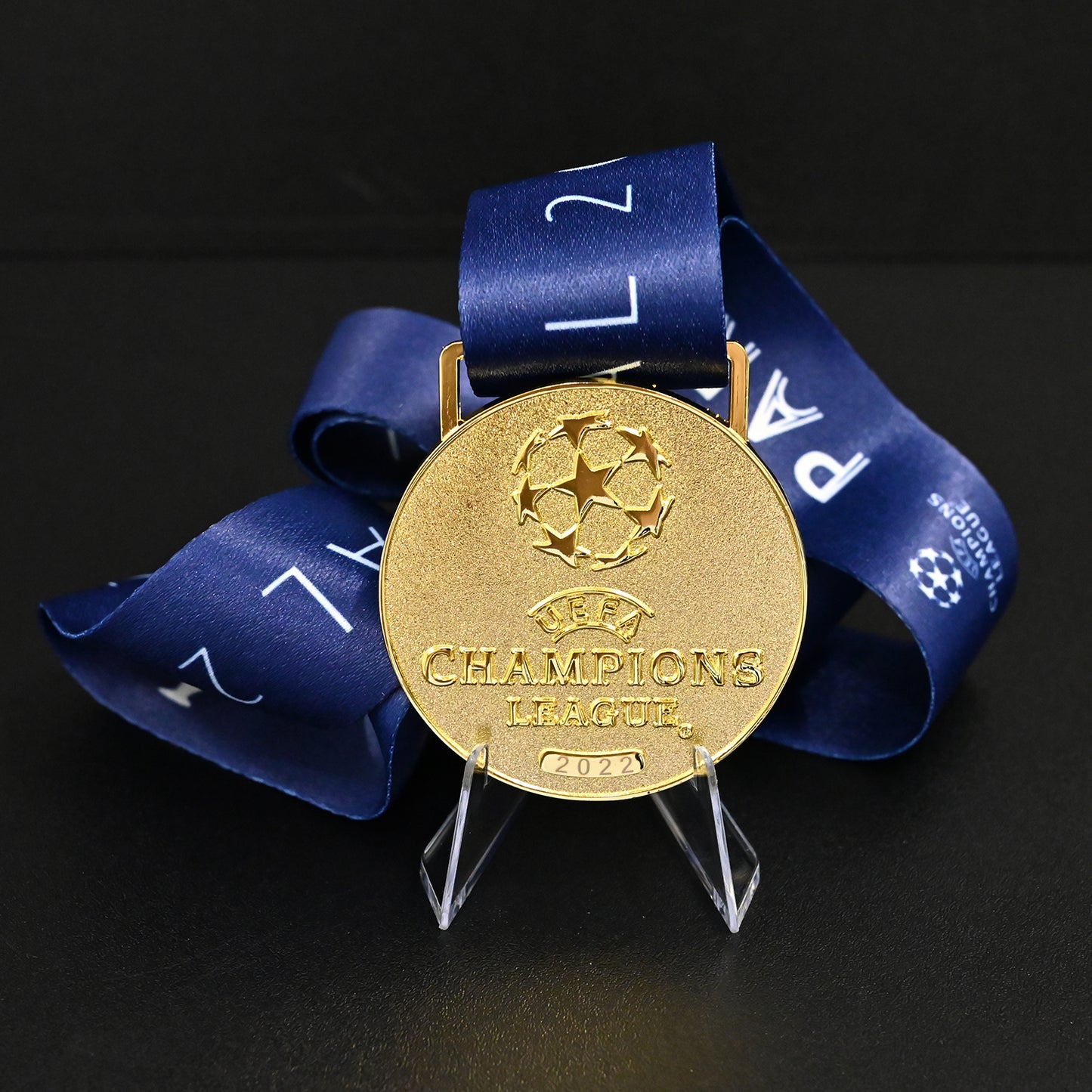 2022 UEFA Champions League Medal Front View, Real Madrid Champion Gold Alloy Medal with UCL Logo, Paris Stade de France Final Collectible