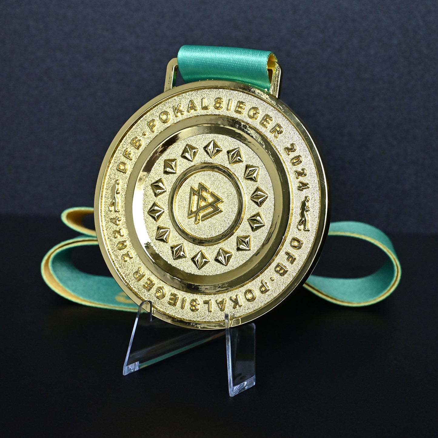 2024 DFB-Pokal Champions Medal Bayer 04 Leverkusen Berlin Final Football Collectible Memorabilia