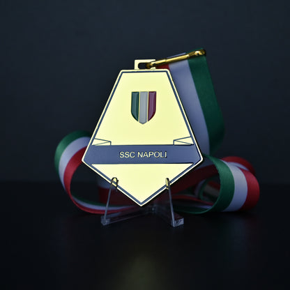 Medal with 'SSC Napoli' on a dark background, Serie A 2025 medal, Napoli champion medal, SSC Napoli football medal, Italian flag medal, Serie A collectible