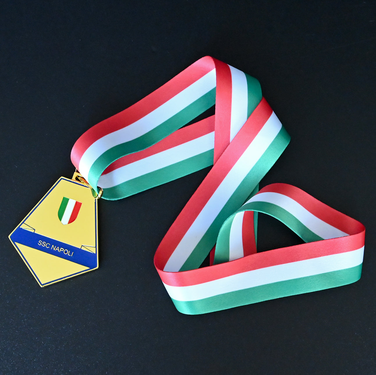 Napoli medal with ribbon, Serie A medal with Italian ribbon, football medal display, Napoli memorabilia, Serie A collectible